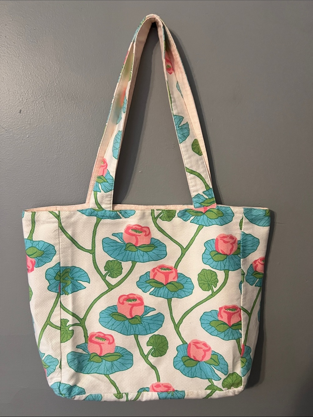 Lilly Pulitzer Cream Tote with Pink Roses and Blue Flowers - Picture 3 of 12